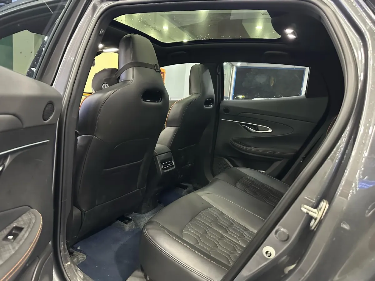 2022 ChangAn UNI-T 1.5T 188HP L4 7DCT,autocango,china used car exporter,china ev exporter,chinese used car exporter,chinese used ev exporter