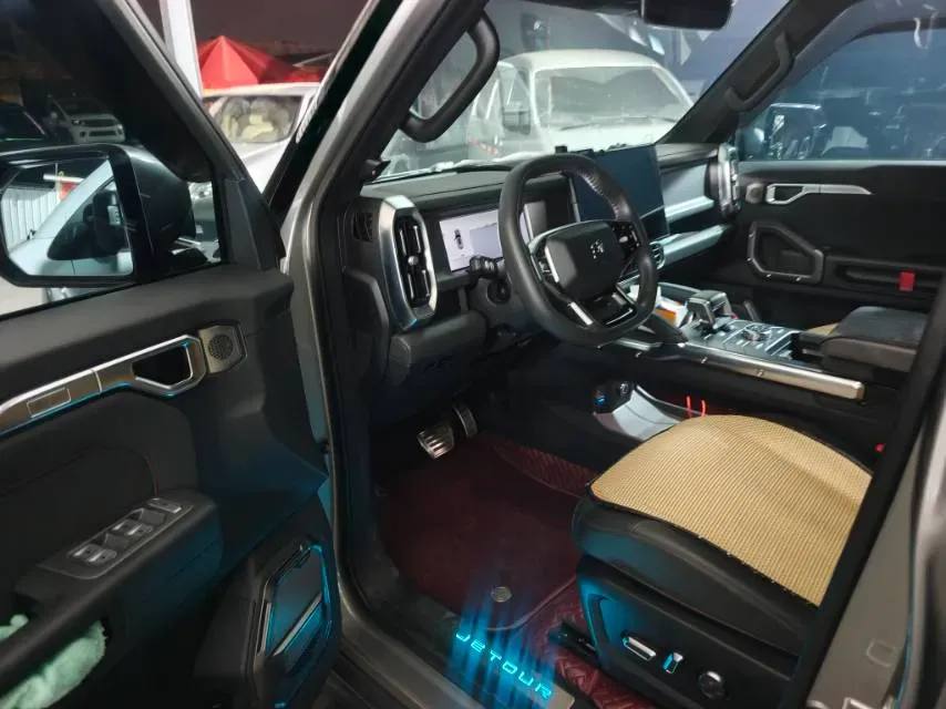 2023 Jetour Traveller 2.0T 254HP L4 7DCT,autocango,china used car exporter,china ev exporter,chinese used car exporter,chinese used ev exporter