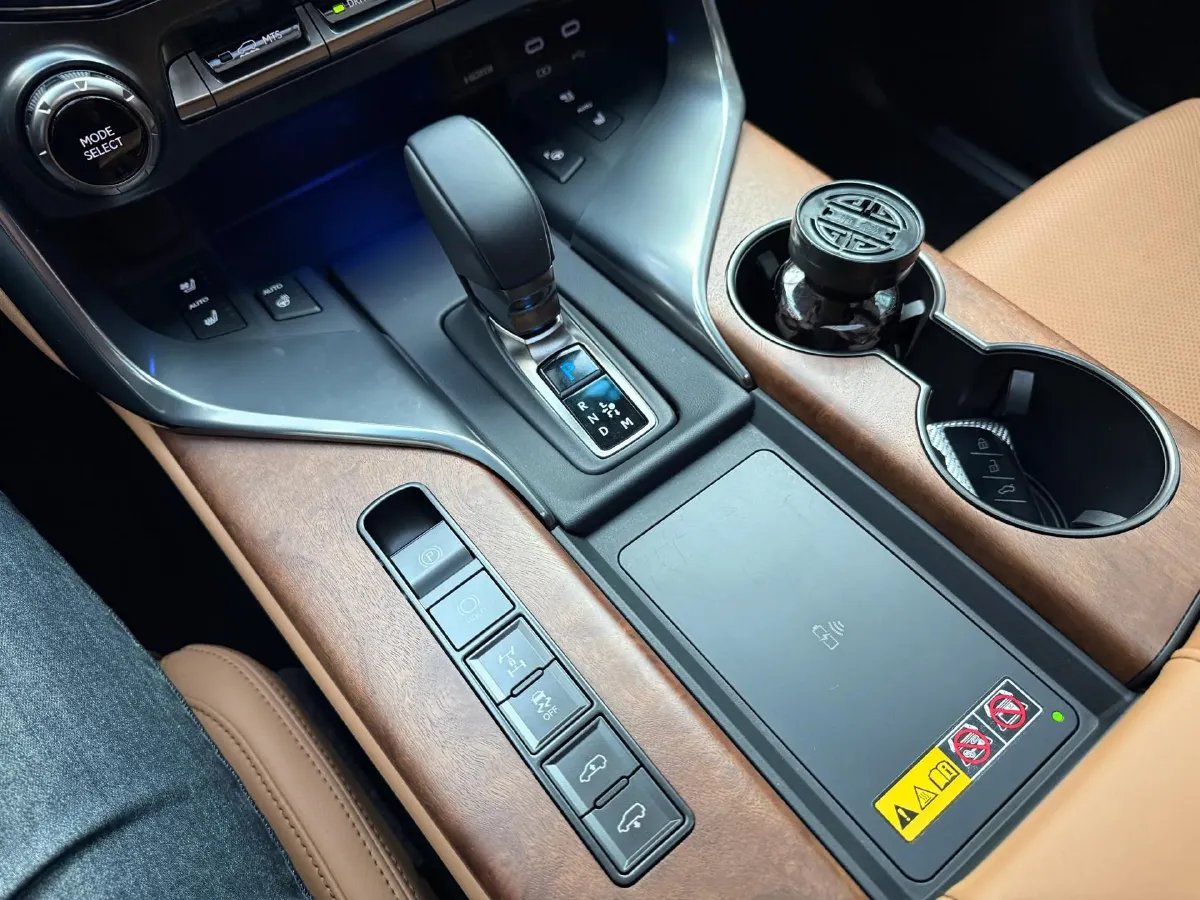 2025 Lexus LX 3.5T 408HP V6 10AT Hybrid,autocango,china used car exporter,china ev exporter,chinese used car exporter,chinese used ev exporter