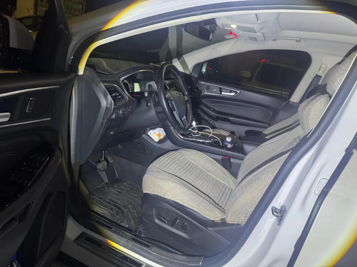 2018 Ford Edge 2.0T 245HP L4 6AT,autocango,china used car exporter,china ev exporter,chinese used car exporter,chinese used ev exporter