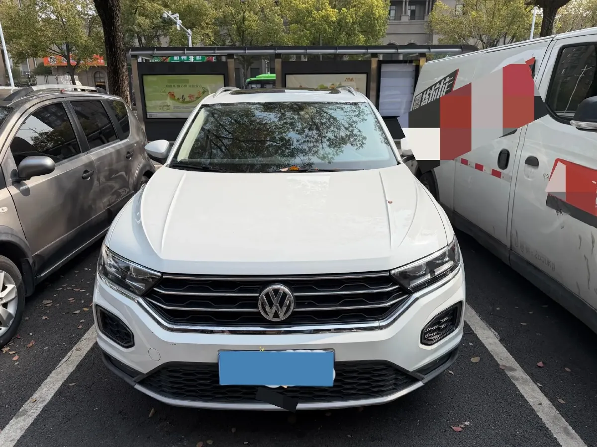 2020 Volkswagen T-Roc 1.4T 131HP L4 7DCT,autocango,china used car exporter,china ev exporter,chinese used car exporter,chinese used ev exporter