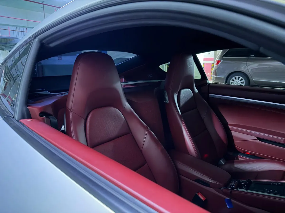 2020 Porsche 718 2.0T 250HP H4 7DCT,autocango,china used car exporter,china ev exporter,chinese used car exporter,chinese used ev exporter