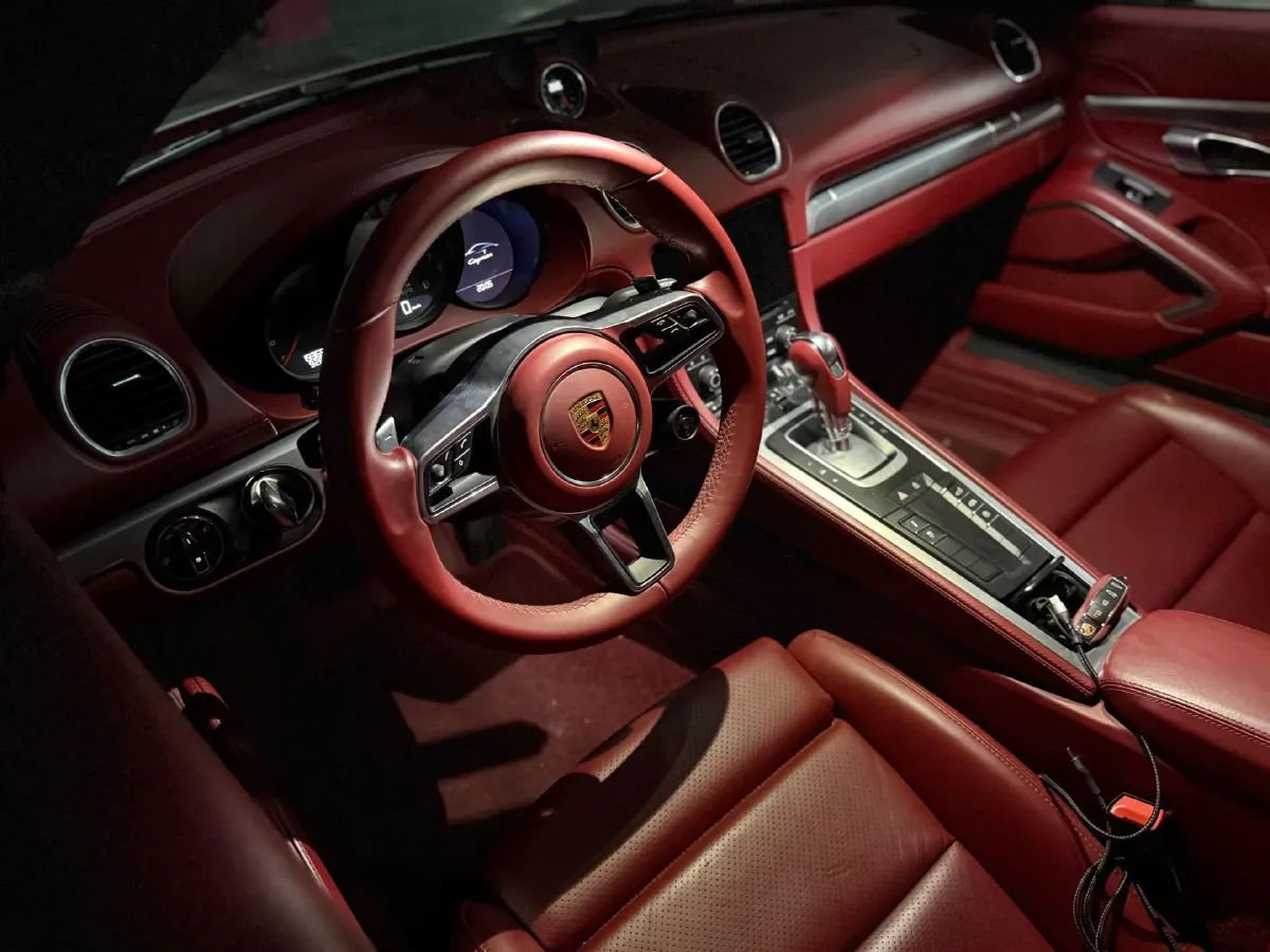 2020 Porsche 718 2.0T 250HP H4 7DCT,autocango,china used car exporter,china ev exporter,chinese used car exporter,chinese used ev exporter