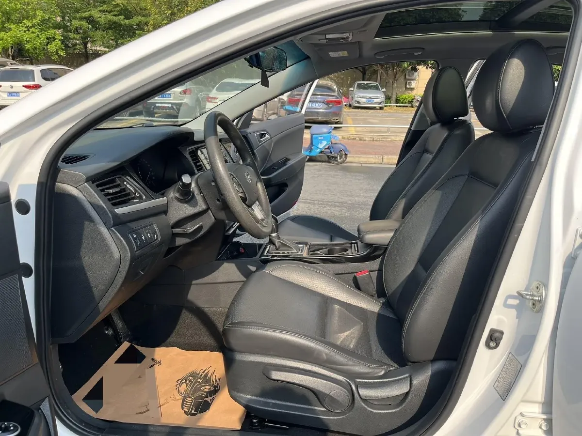 2017 Hyundai Mistra 1.8L 143HP L4 6AT,autocango,china used car exporter,china ev exporter,chinese used car exporter,chinese used ev exporter