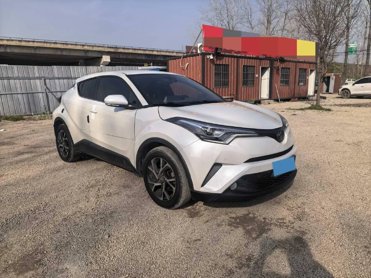 2018 Toyota C-HR 2.0L 171HP L4 CVT,autocango,china used car exporter,china ev exporter,chinese used car exporter,chinese used ev exporter