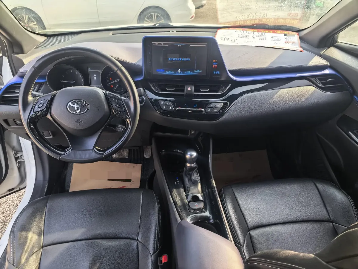 2018 Toyota C-HR 2.0L 171HP L4 CVT,autocango,china used car exporter,china ev exporter,chinese used car exporter,chinese used ev exporter