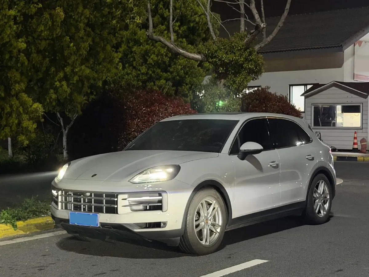 2025 Porsche Cayenne 3.0T 354HP V6 8AT,autocango,china used car exporter,china ev exporter,chinese used car exporter,chinese used ev exporter