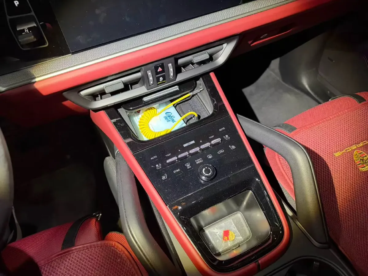 2025 Porsche Cayenne 3.0T 354HP V6 8AT,autocango,china used car exporter,china ev exporter,chinese used car exporter,chinese used ev exporter