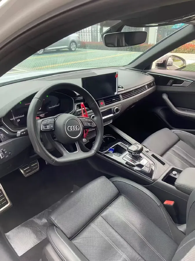 2023 Audi A4L 2.0T 190HP L4 7DCT,autocango,china used car exporter,china ev exporter,chinese used car exporter,chinese used ev exporter