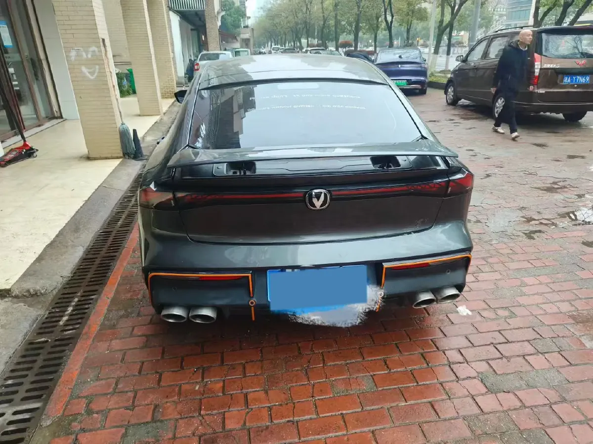 2022 ChangAn UNI-V 1.5T 188HP L4 7DCT,autocango,china used car exporter,china ev exporter,chinese used car exporter,chinese used ev exporter