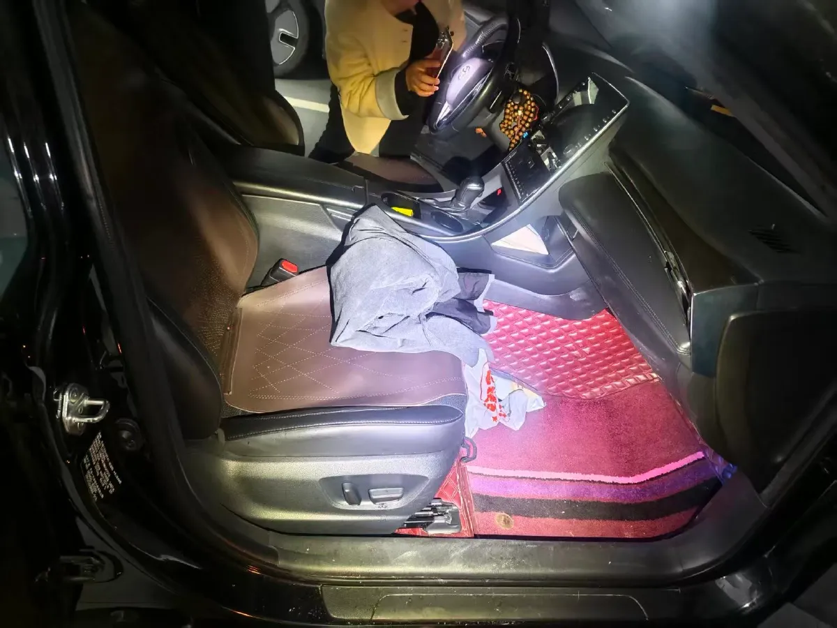 2021 Toyota Avalon 2.5L 209HP L4 8AT,autocango,china used car exporter,china ev exporter,chinese used car exporter,chinese used ev exporter