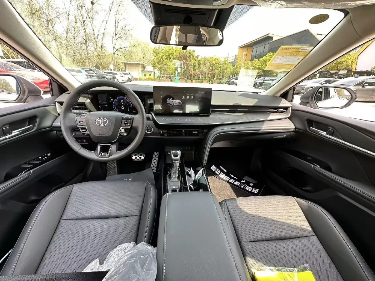 2026 Toyota Camry 2.0L 152HP L4 E-CVT Hybrid,autocango,china used car exporter,china ev exporter,chinese used car exporter,chinese used ev exporter
