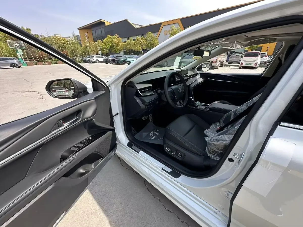 2026 Toyota Camry 2.0L 152HP L4 E-CVT Hybrid,autocango,china used car exporter,china ev exporter,chinese used car exporter,chinese used ev exporter