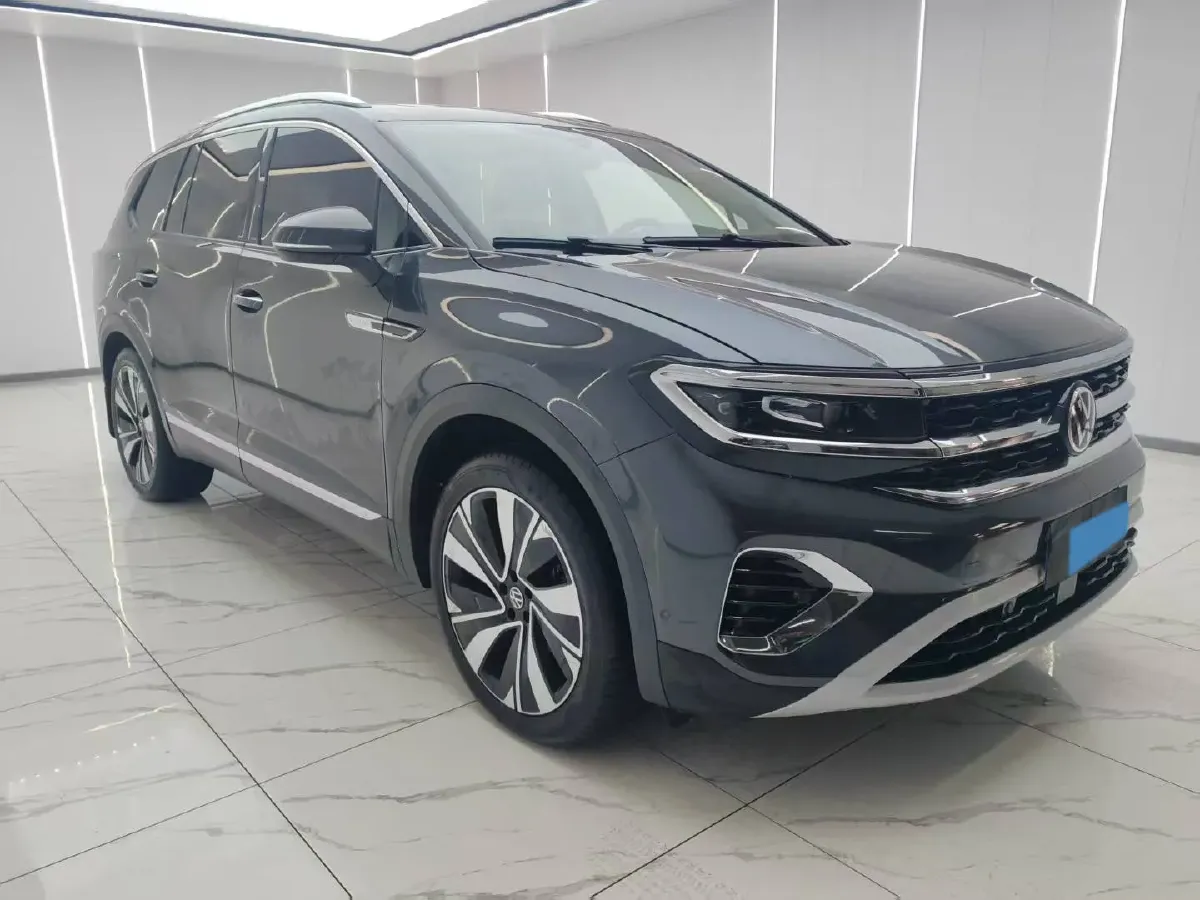 2023 Volkswagen Talagon 2.0T 220HP L4 7DCT,autocango,china used car exporter,china ev exporter,chinese used car exporter,chinese used ev exporter