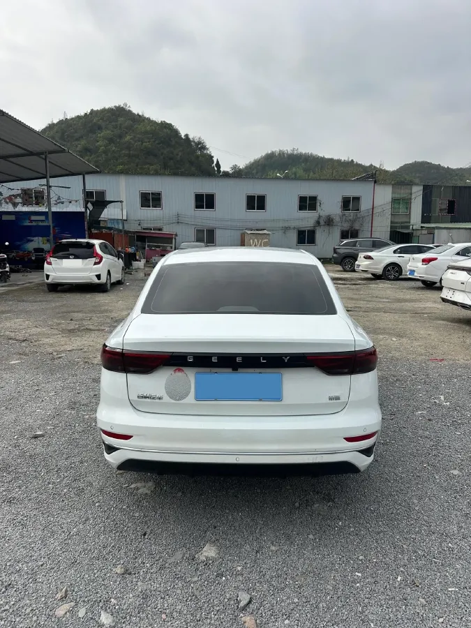 2025 Geely Emgrand 1.5L 127HP L4 CVT,autocango,china used car exporter,china ev exporter,chinese used car exporter,chinese used ev exporter