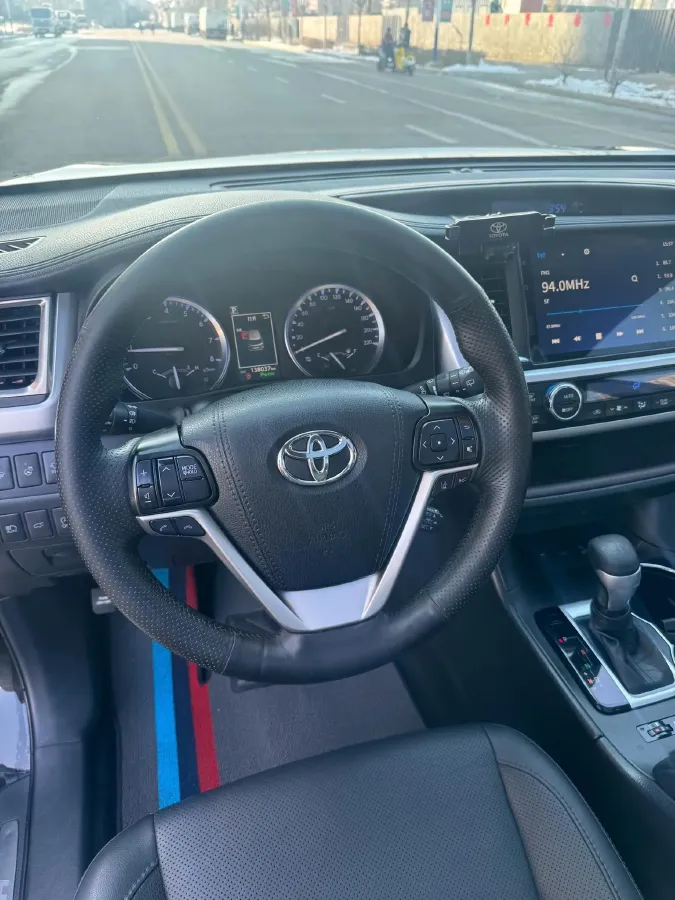 2019 HanTeng V7 1.5T 156HP L4 6AT,autocango,china used car exporter,china ev exporter,chinese used car exporter,chinese used ev exporter