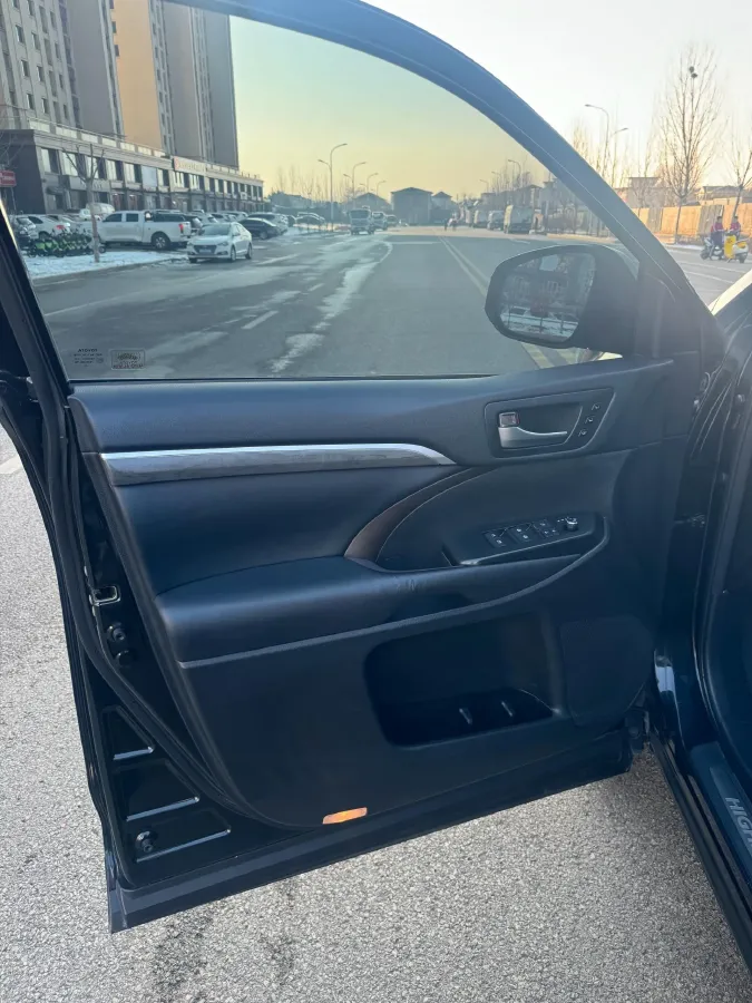 2019 HanTeng V7 1.5T 156HP L4 6AT,autocango,china used car exporter,china ev exporter,chinese used car exporter,chinese used ev exporter