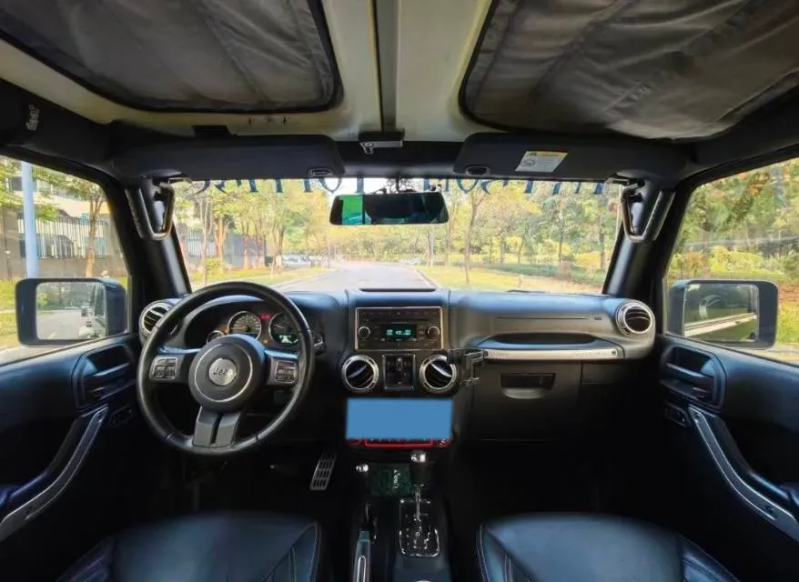 2017 Jeep Wrangler 3.6L 284HP V6 5AT,autocango,china used car exporter,china ev exporter,chinese used car exporter,chinese used ev exporter