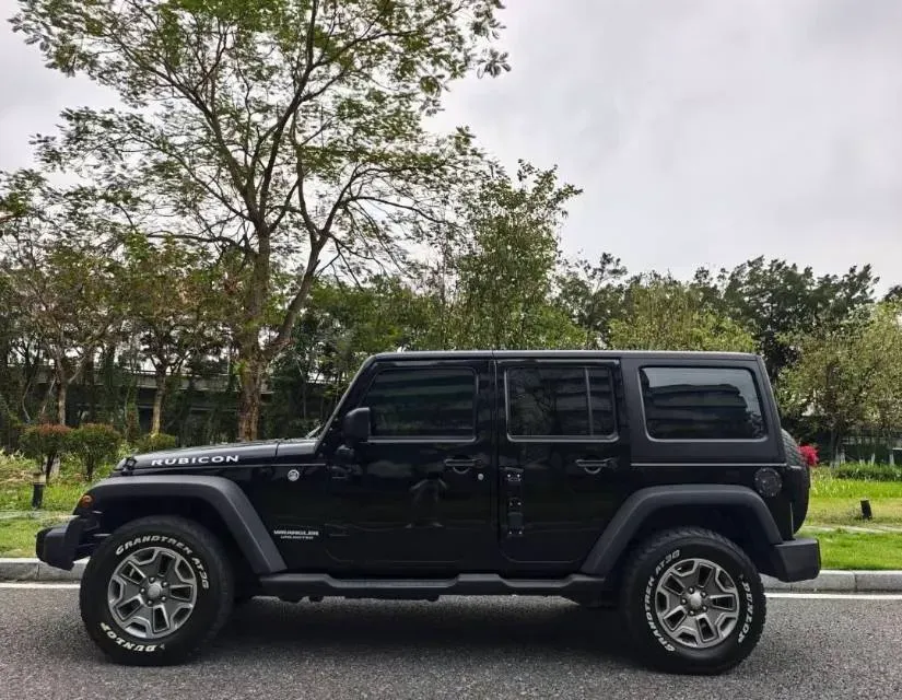 2017 Jeep Wrangler 3.6L 284HP V6 5AT,autocango,china used car exporter,china ev exporter,chinese used car exporter,chinese used ev exporter