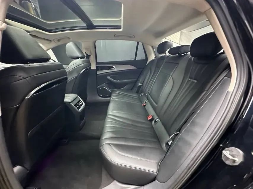 2023 HongQi H5 1.5T 169HP L4 7DCT,autocango,china used car exporter,china ev exporter,chinese used car exporter,chinese used ev exporter