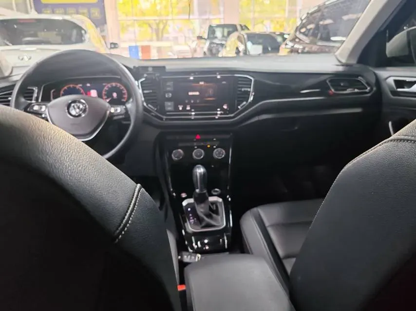 2019 Volkswagen T-Roc 1.4T 150HP L4 7DCT,autocango,china used car exporter,china ev exporter,chinese used car exporter,chinese used ev exporter