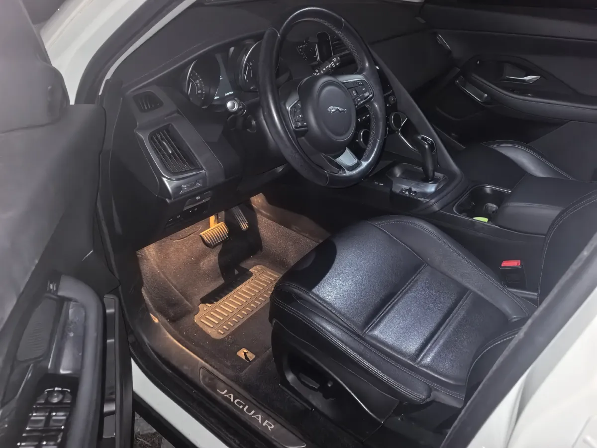 2018 Mercedes-Benz C Class 1.6T 156HP L4 9AT,autocango,china used car exporter,china ev exporter,chinese used car exporter,chinese used ev exporter