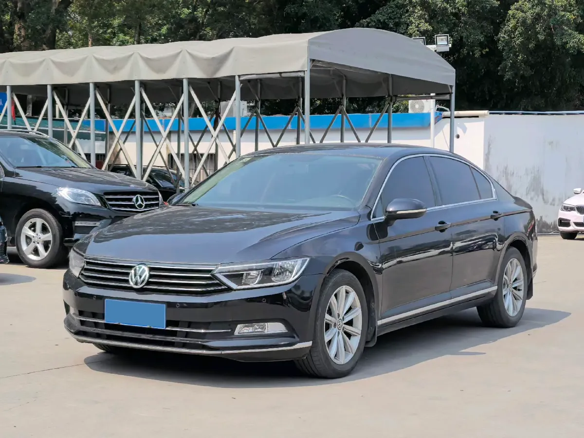 2018 Volkswagen Magotan 1.8T 180HP L4 7DCT,autocango,china used car exporter,china ev exporter,chinese used car exporter,chinese used ev exporter