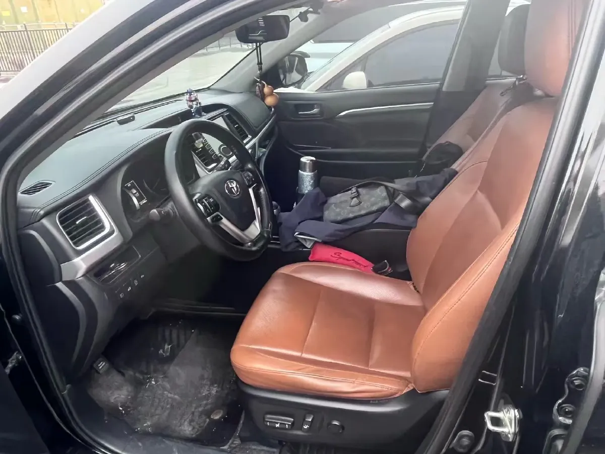 2019 HanTeng V7 1.5T 156HP L4 6AT,autocango,china used car exporter,china ev exporter,chinese used car exporter,chinese used ev exporter