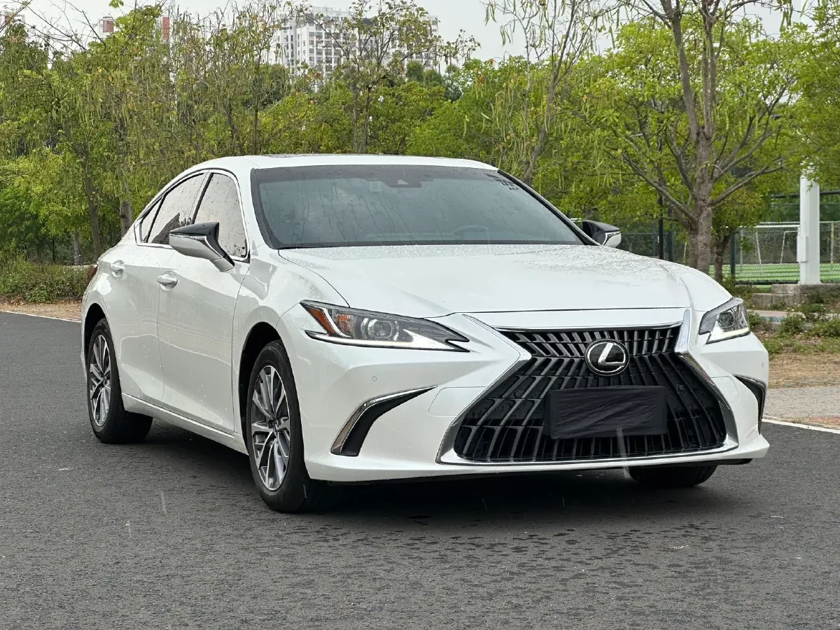 2022 Lexus ES 2.0L 173HP L4 CVT,autocango,china used car exporter,china ev exporter,chinese used car exporter,chinese used ev exporter