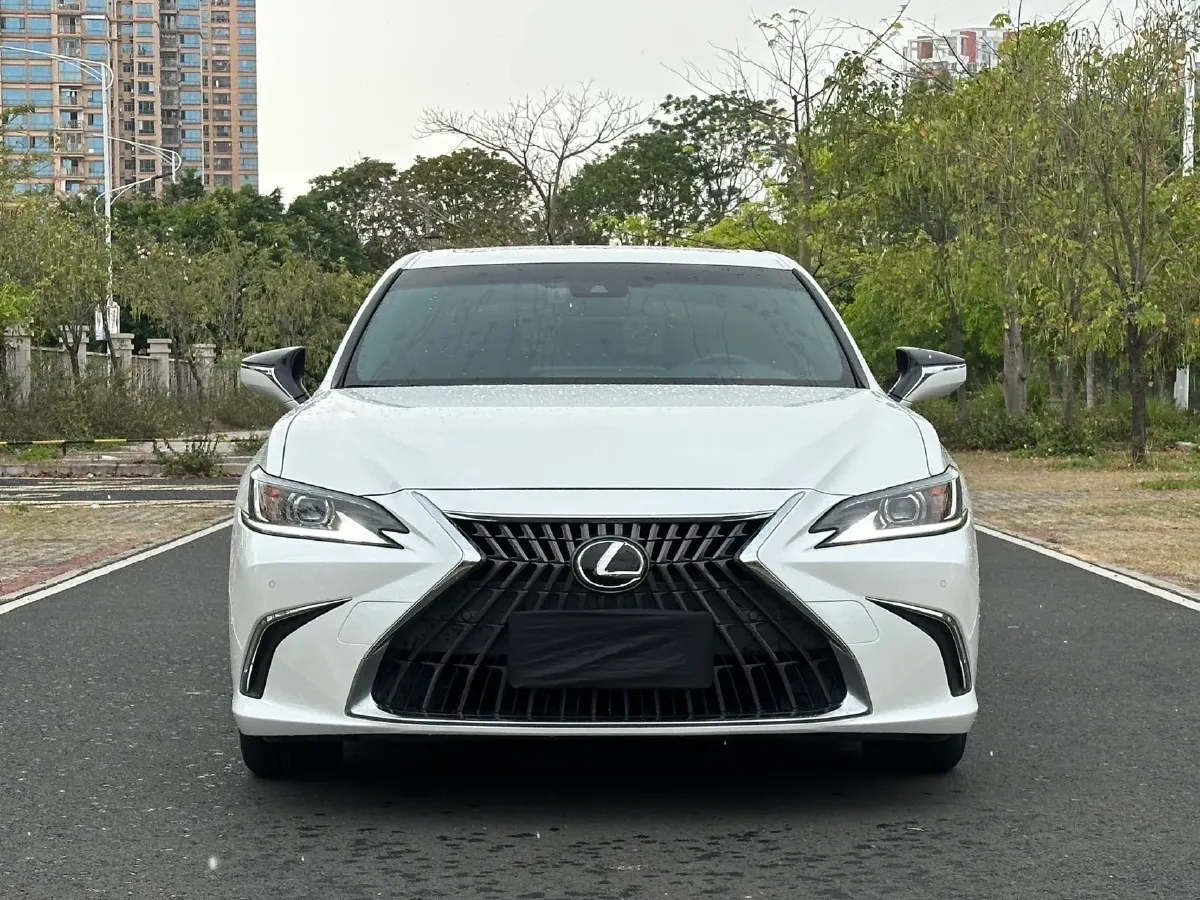 2022 Lexus ES 2.0L 173HP L4 CVT,autocango,china used car exporter,china ev exporter,chinese used car exporter,chinese used ev exporter