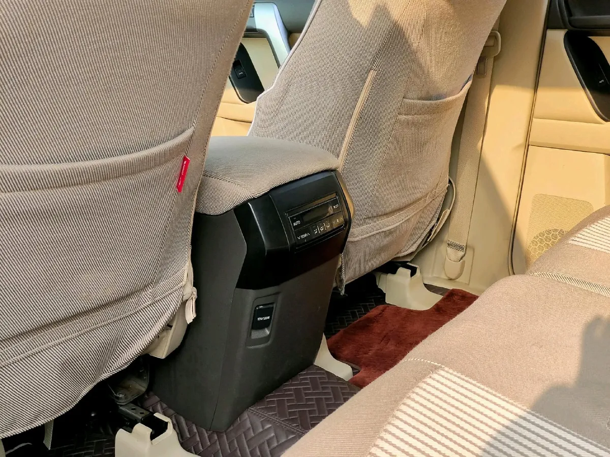 2020 BMW X7 3.0T 340HP L6 8AT,autocango,china used car exporter,china ev exporter,chinese used car exporter,chinese used ev exporter