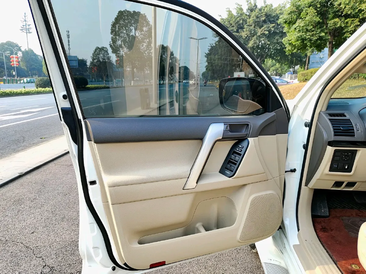 2020 BMW X7 3.0T 340HP L6 8AT,autocango,china used car exporter,china ev exporter,chinese used car exporter,chinese used ev exporter