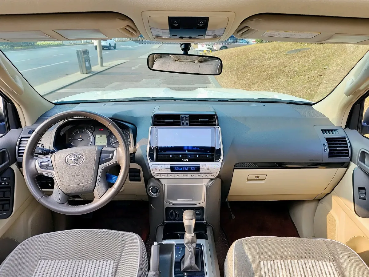 2020 BMW X7 3.0T 340HP L6 8AT,autocango,china used car exporter,china ev exporter,chinese used car exporter,chinese used ev exporter