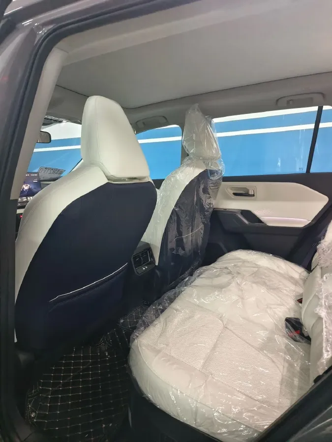 2026 Toyota RAV4 2.0L 152HP L4 E-CVT Hybrid,autocango,china used car exporter,china ev exporter,chinese used car exporter,chinese used ev exporter