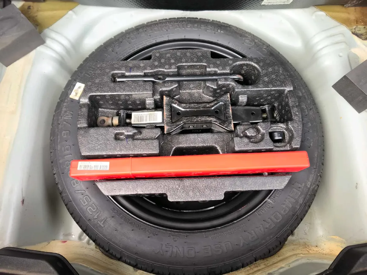 2017 Geely Vision X3 1.5L 102HP L4 4AT,autocango,china used car exporter,china ev exporter,chinese used car exporter,chinese used ev exporter