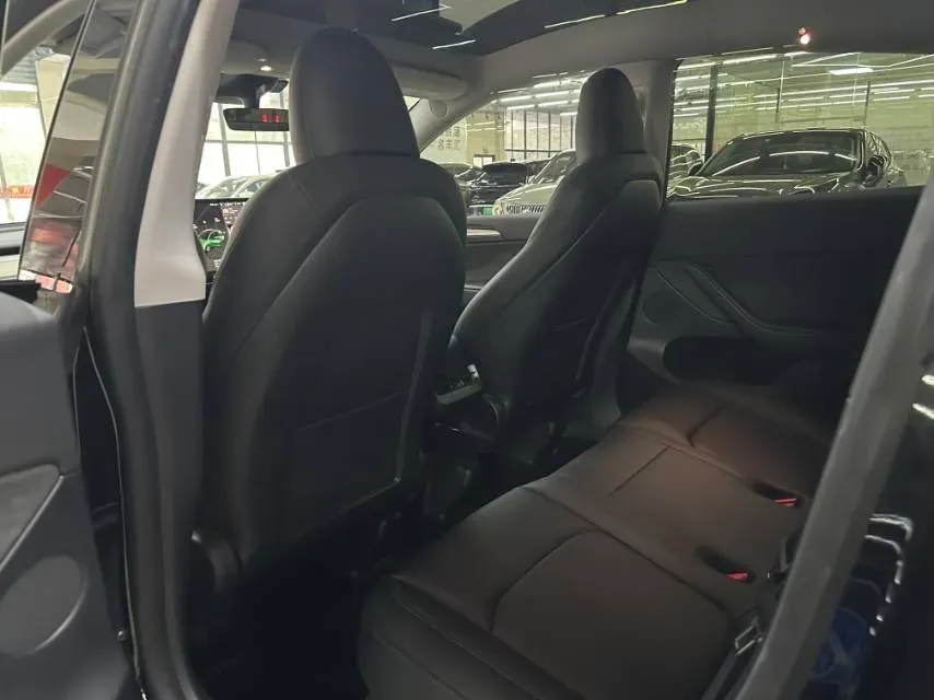 2022 Tesla Model Y BEV 60KWH,autocango,china used car exporter,china ev exporter,chinese used car exporter,chinese used ev exporter