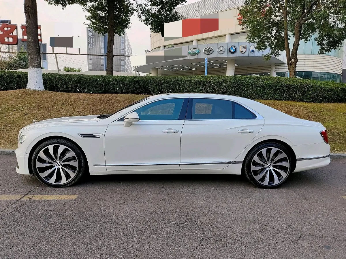 2022 Bentley Flying Spur 4.0T 550HP V8 8DCT,autocango,china used car exporter,china ev exporter,chinese used car exporter,chinese used ev exporter