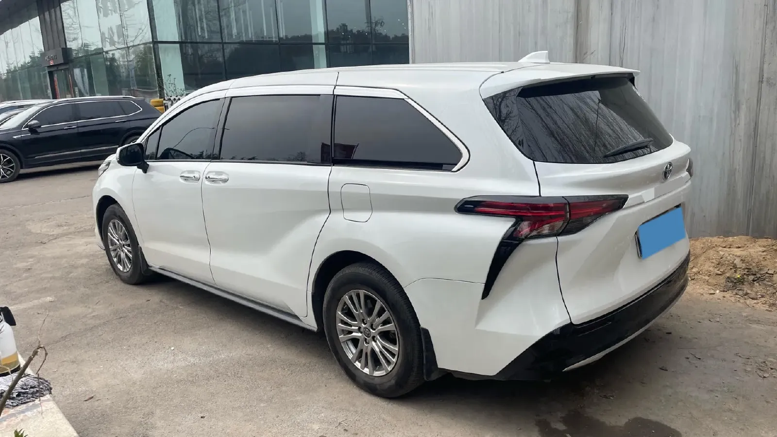 2021 Toyota Sienna 2.5L 192HP L4 E-CVT Hybrid,autocango,china used car exporter,china ev exporter,chinese used car exporter,chinese used ev exporter