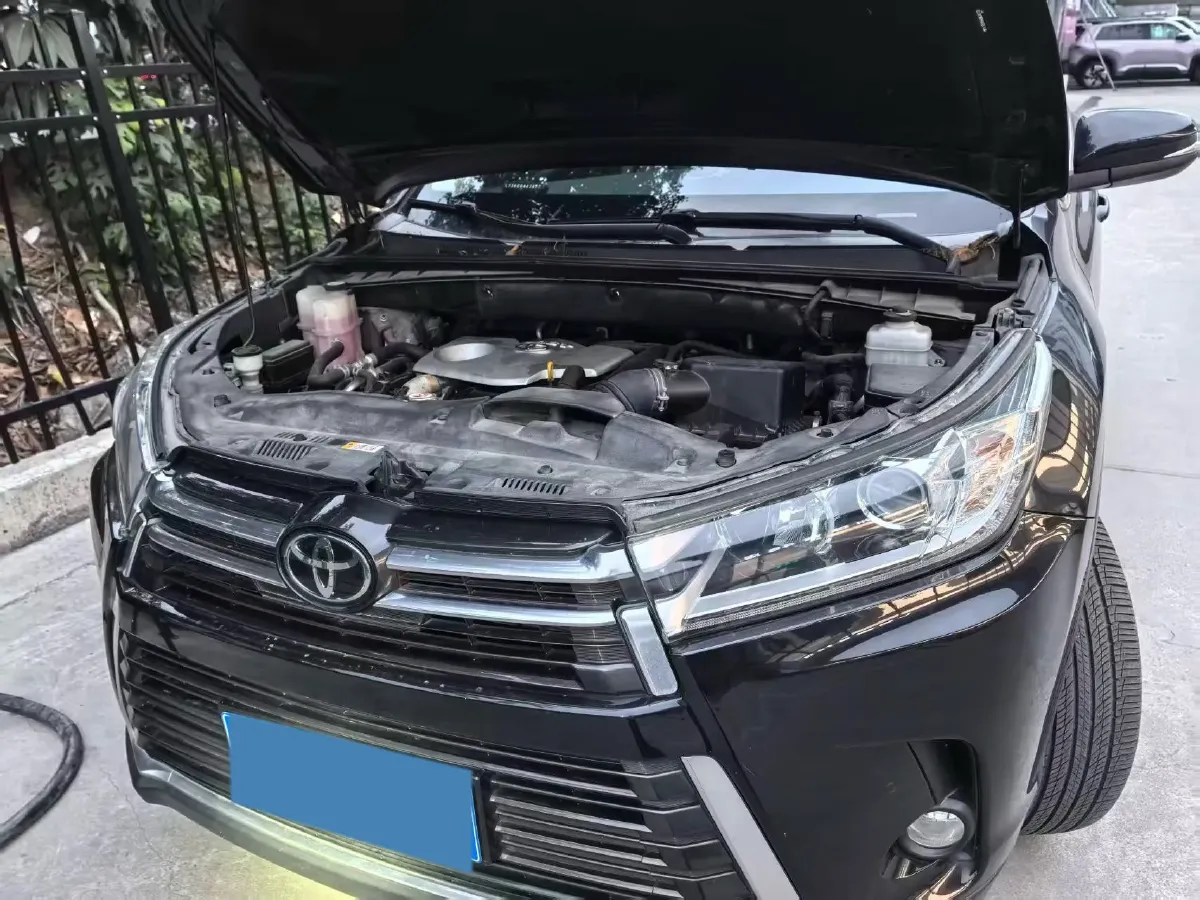 2021 Toyota Highlander 2.0T 220HP L4 6AT,autocango,china used car exporter,china ev exporter,chinese used car exporter,chinese used ev exporter