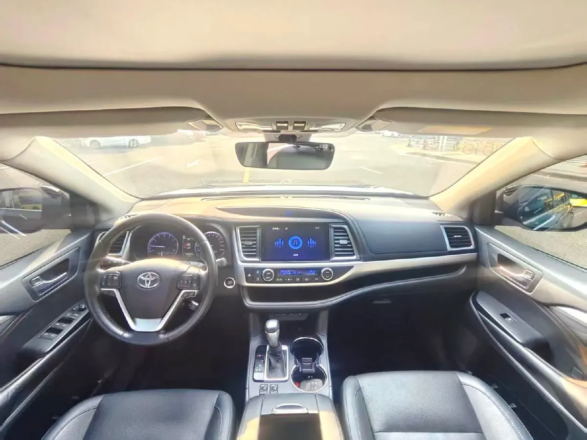 2021 Toyota Highlander 2.0T 220HP L4 6AT,autocango,china used car exporter,china ev exporter,chinese used car exporter,chinese used ev exporter