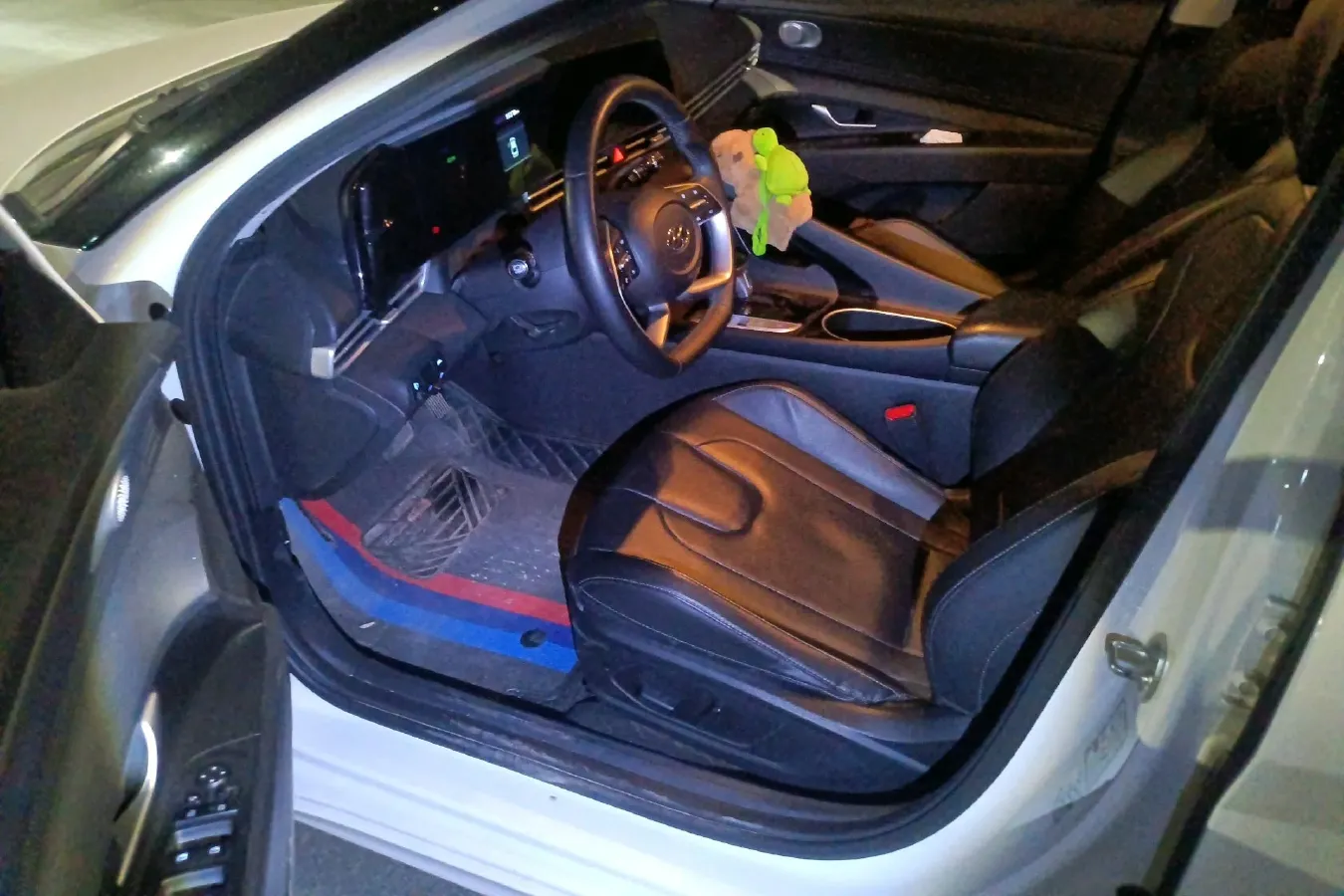 2022 Hyundai Elantra 1.5L 115HP L4 CVT,autocango,china used car exporter,china ev exporter,chinese used car exporter,chinese used ev exporter