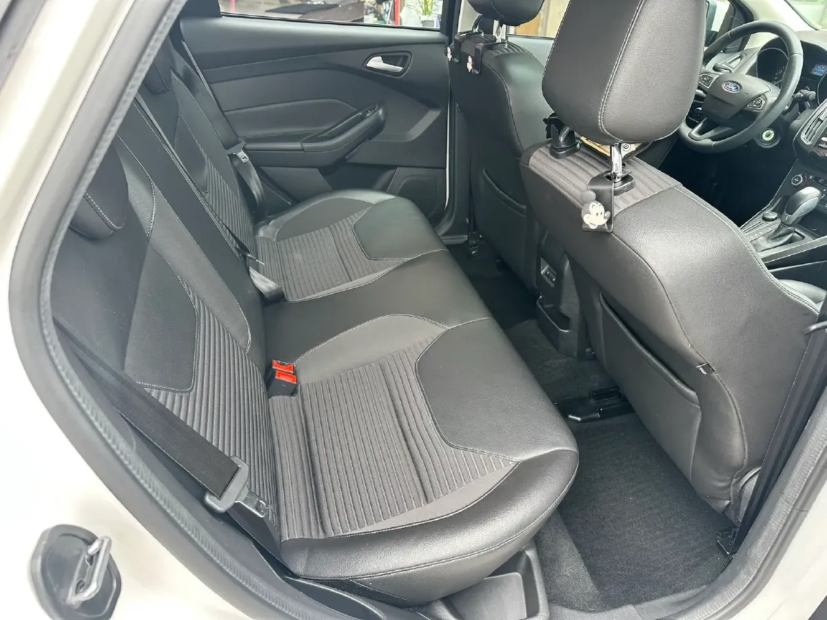 2017 Ford Focus 1.6L 125HP L4 6DCT,autocango,china used car exporter,china ev exporter,chinese used car exporter,chinese used ev exporter