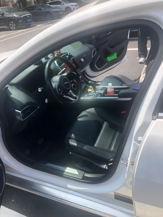 2020 Jaguar XEL 2.0T 250HP L4 8AT,autocango,china used car exporter,china ev exporter,chinese used car exporter,chinese used ev exporter