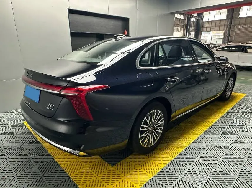 2023 HongQi H5 1.5T 169HP L4 7DCT,autocango,china used car exporter,china ev exporter,chinese used car exporter,chinese used ev exporter