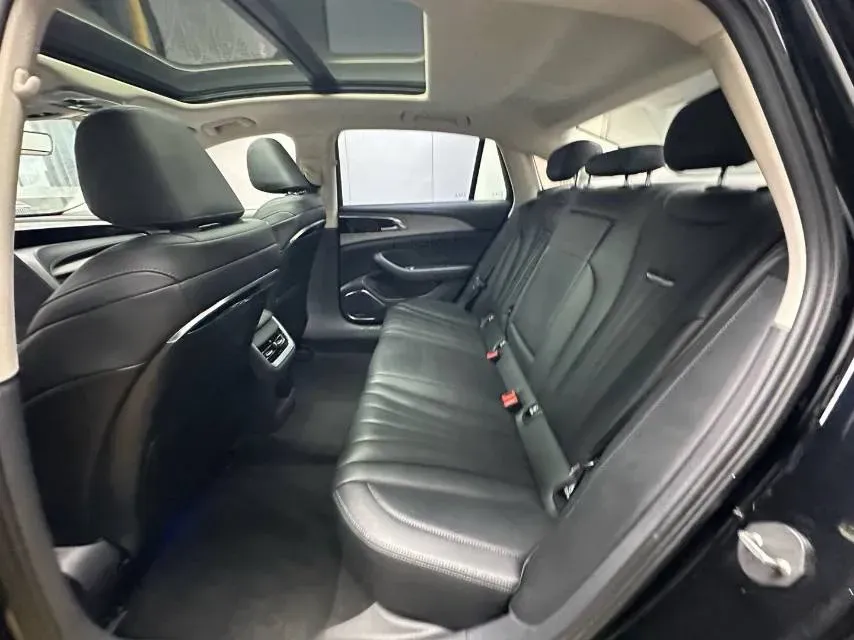 2023 HongQi H5 1.5T 169HP L4 7DCT,autocango,china used car exporter,china ev exporter,chinese used car exporter,chinese used ev exporter