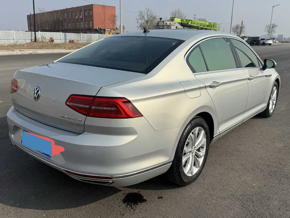 2019 Volkswagen Magotan 2.0T 186HP L4 7DCT,autocango,china used car exporter,china ev exporter,chinese used car exporter,chinese used ev exporter