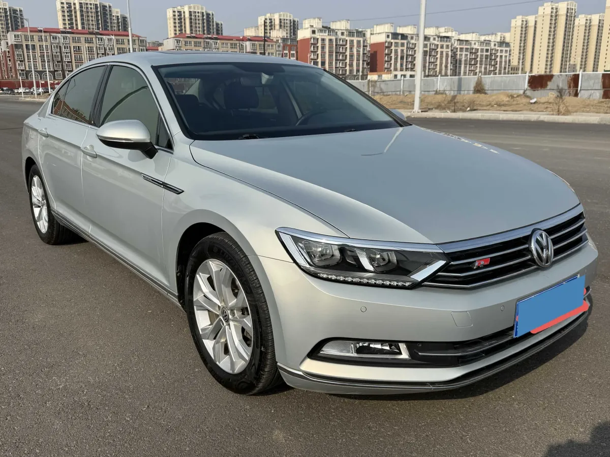 2019 Volkswagen Magotan 2.0T 186HP L4 7DCT,autocango,china used car exporter,china ev exporter,chinese used car exporter,chinese used ev exporter