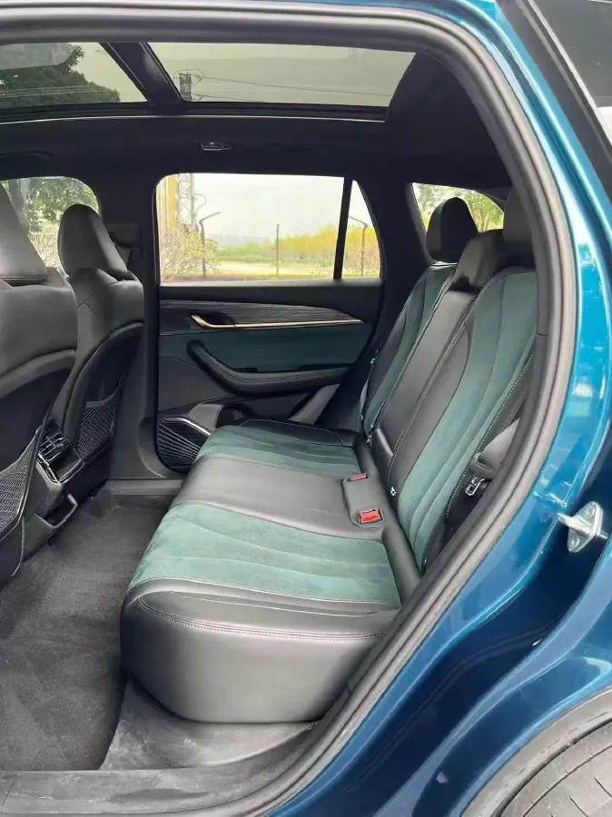 2021 Geely Monjaro 2.0T 218HP L4 7DCT,autocango,china used car exporter,china ev exporter,chinese used car exporter,chinese used ev exporter