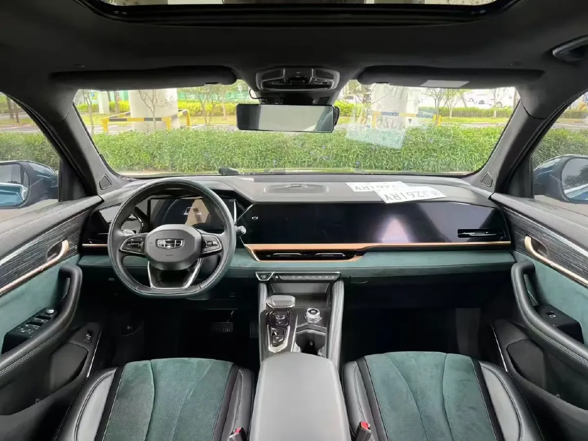 2021 Geely Monjaro 2.0T 218HP L4 7DCT,autocango,china used car exporter,china ev exporter,chinese used car exporter,chinese used ev exporter