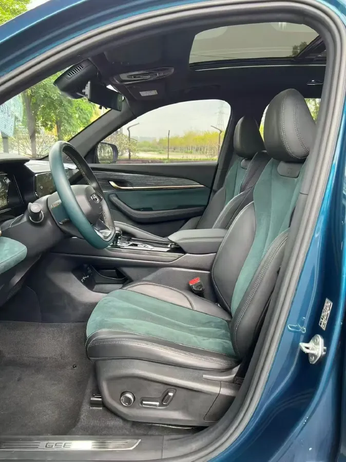 2021 Geely Monjaro 2.0T 218HP L4 7DCT,autocango,china used car exporter,china ev exporter,chinese used car exporter,chinese used ev exporter